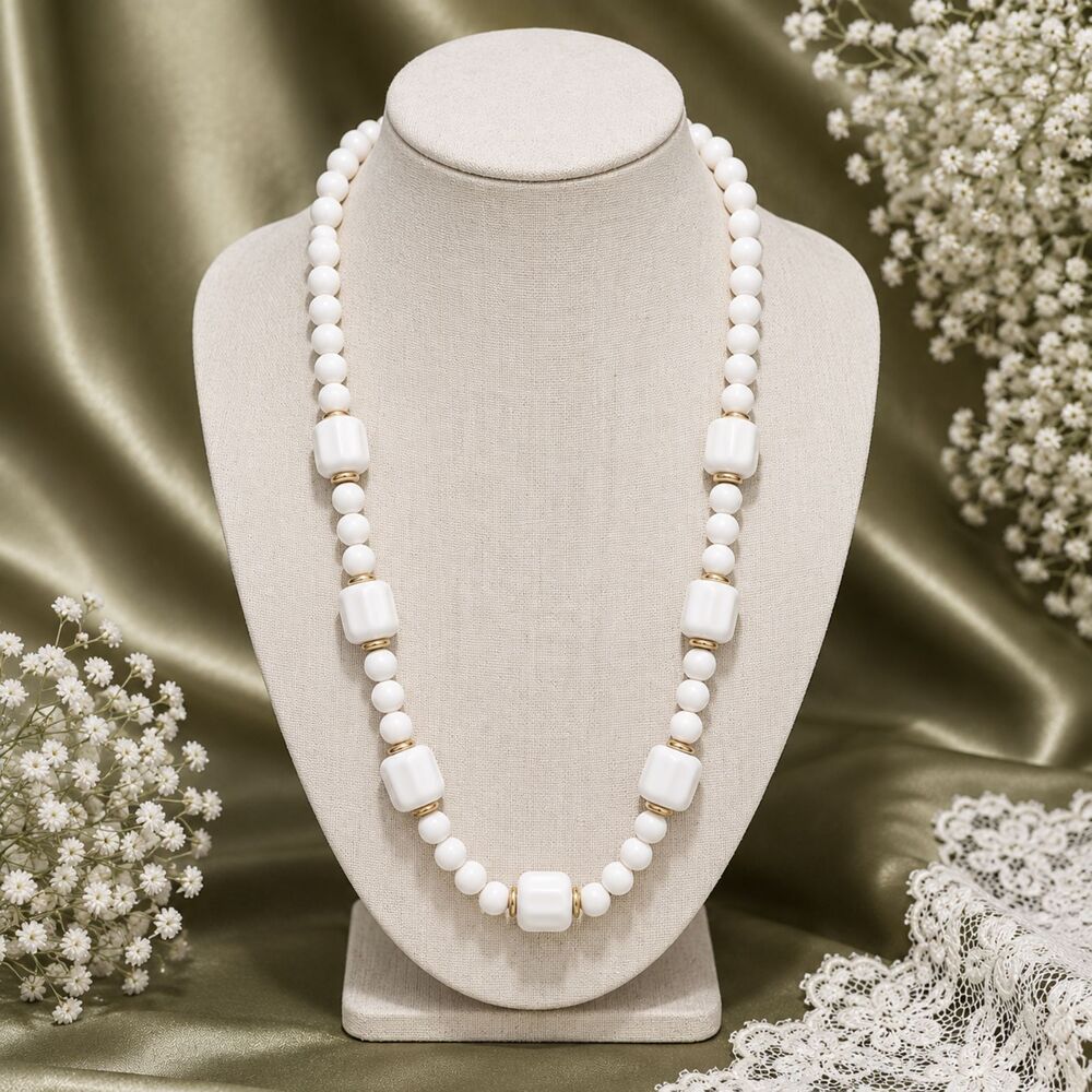 Vintage 1980s White & Gold Chunky Bead Necklace 30 Inch